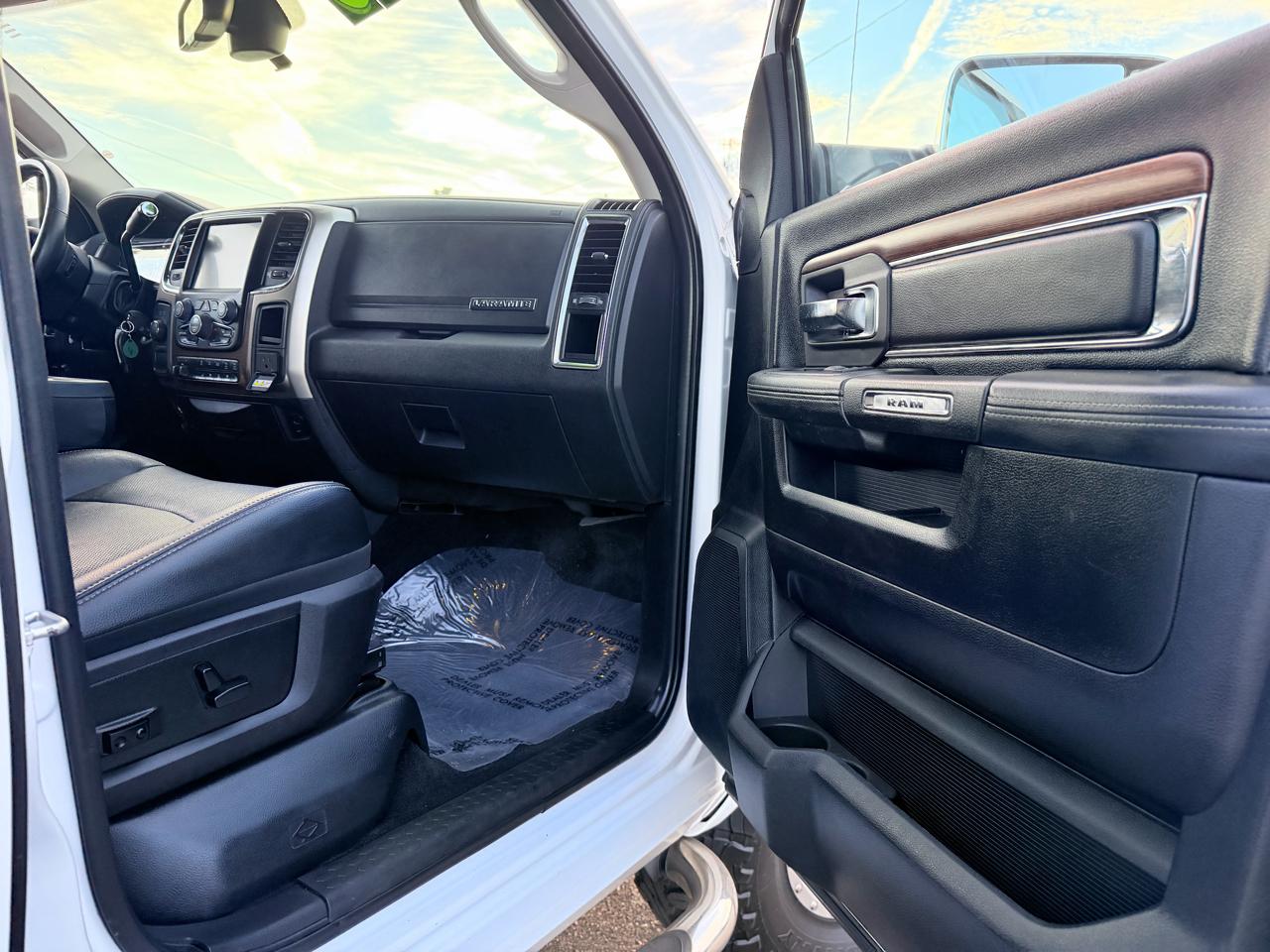 RAM 2500 Laramie Crew Cab SWB 4WD 2017