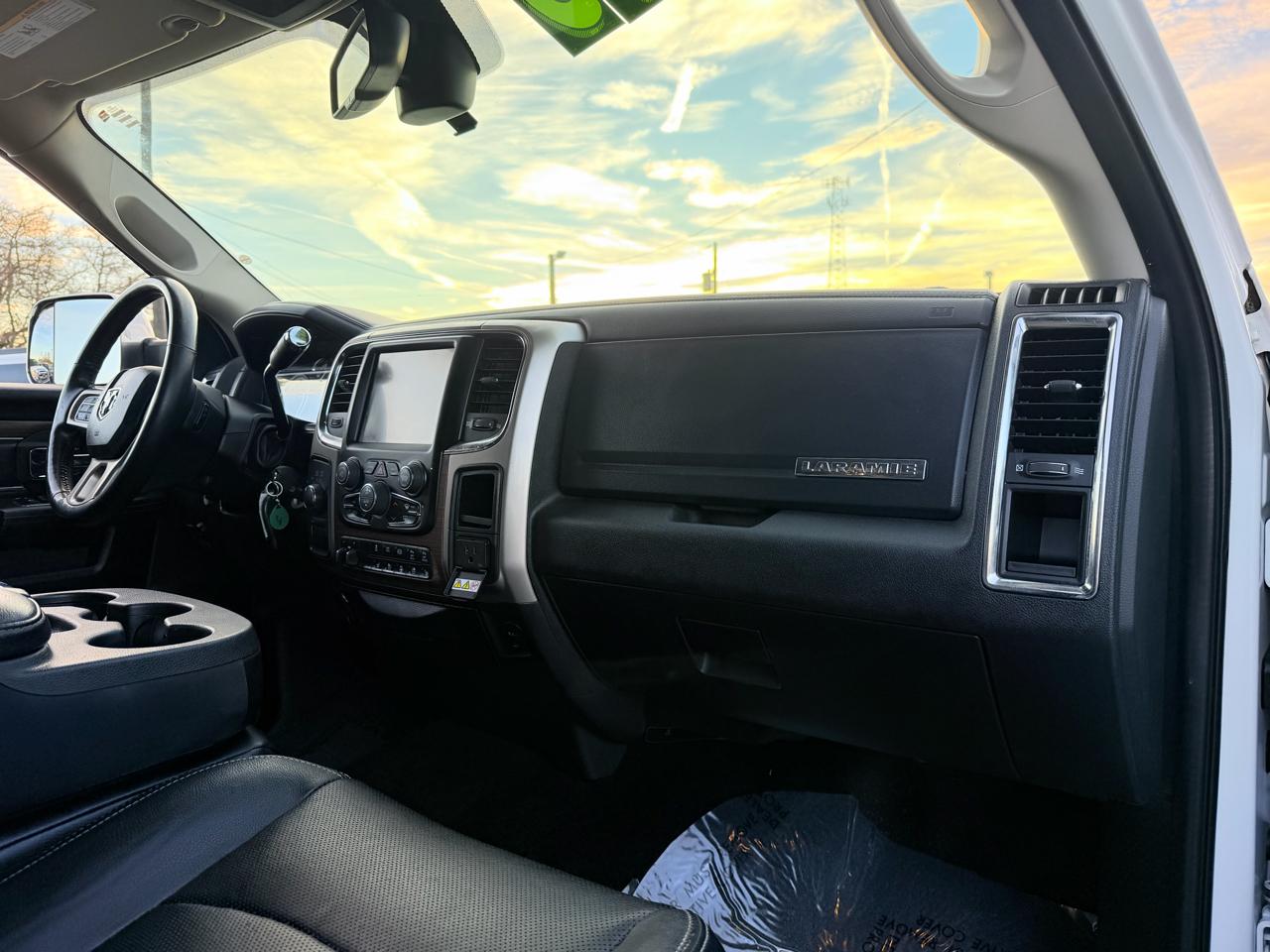 RAM 2500 Laramie Crew Cab SWB 4WD 2017
