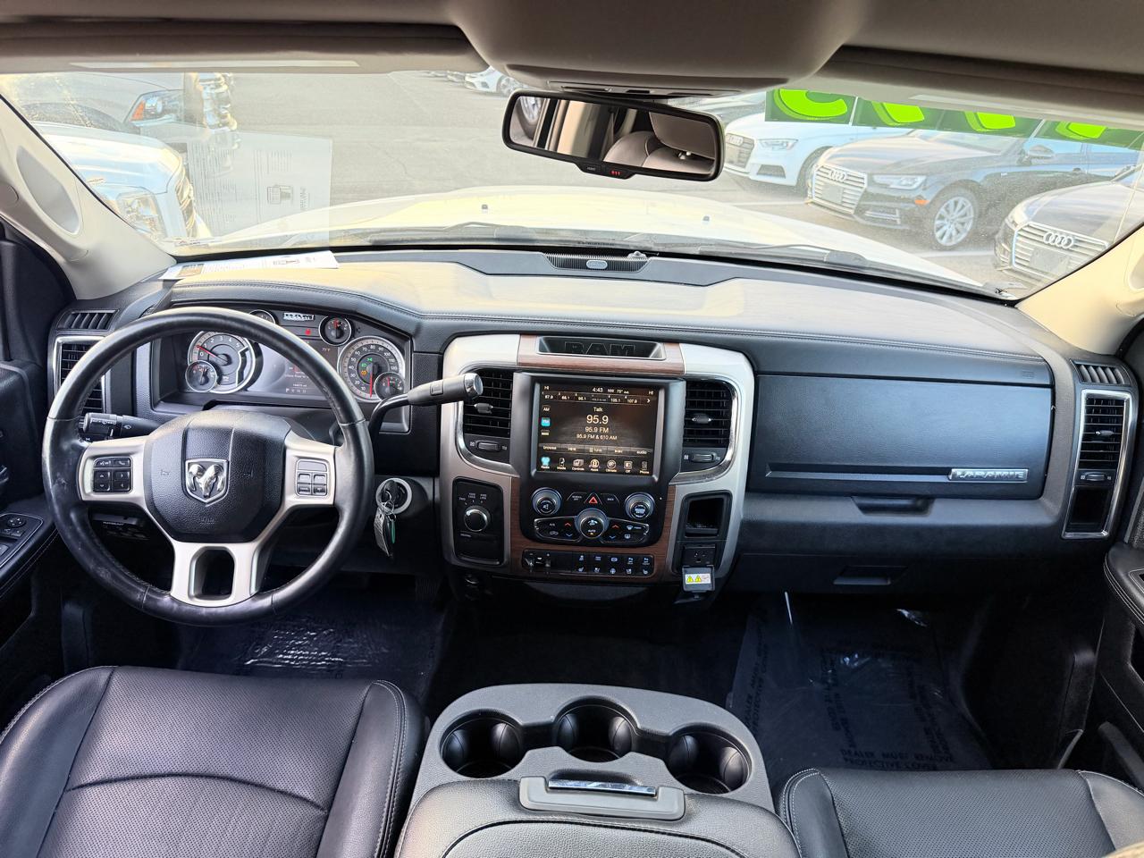 RAM 2500 Laramie Crew Cab SWB 4WD 2017