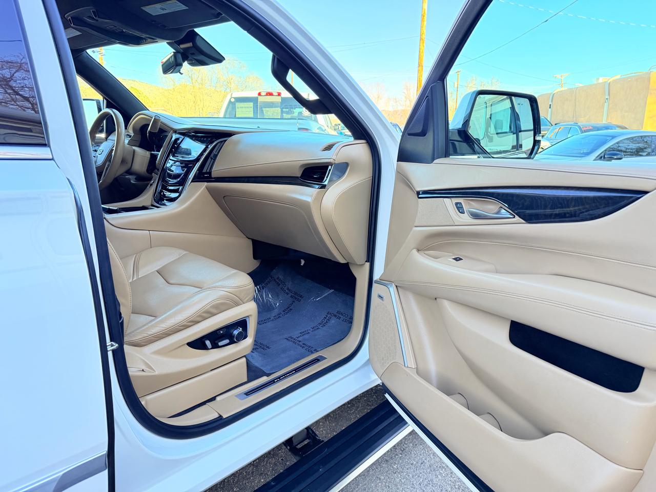 Cadillac Escalade ESV Platinum 4WD 2020