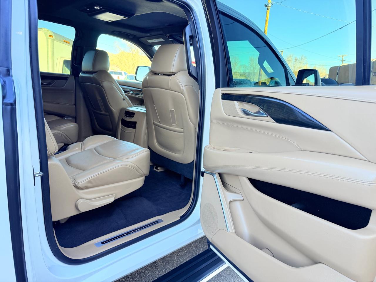 Cadillac Escalade ESV Platinum 4WD 2020