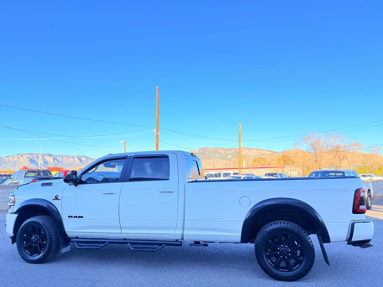 RAM 3500 Laramie Crew Cab LWB 4WD 2022