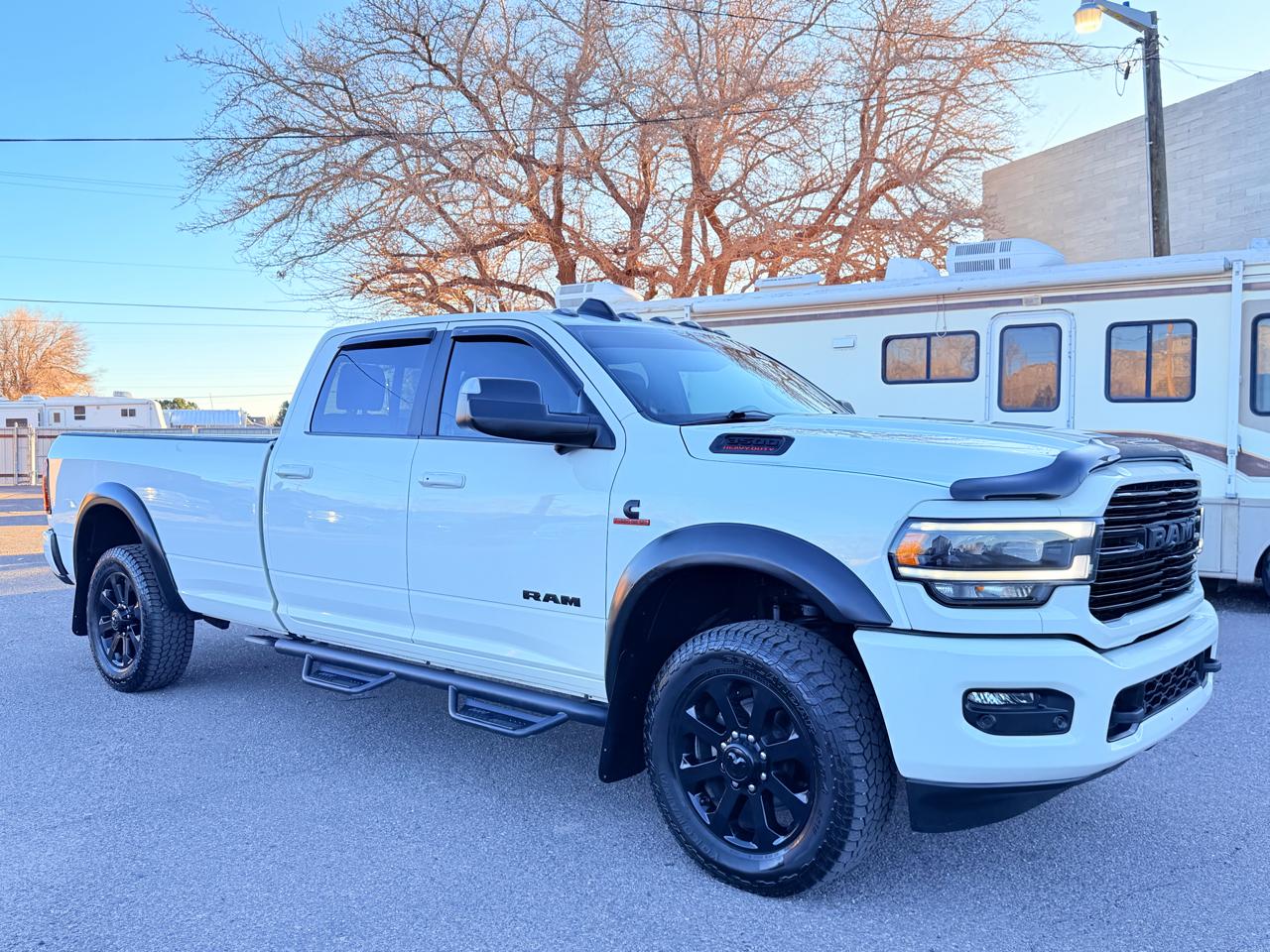 RAM 3500 Laramie Crew Cab LWB 4WD 2022