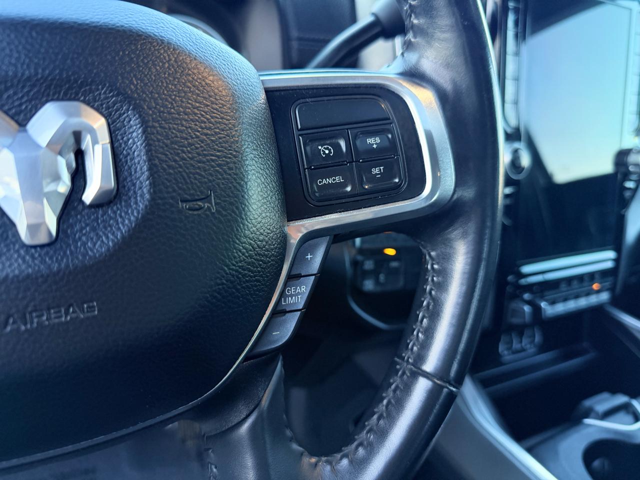 RAM 3500 Laramie Crew Cab LWB 4WD 2022