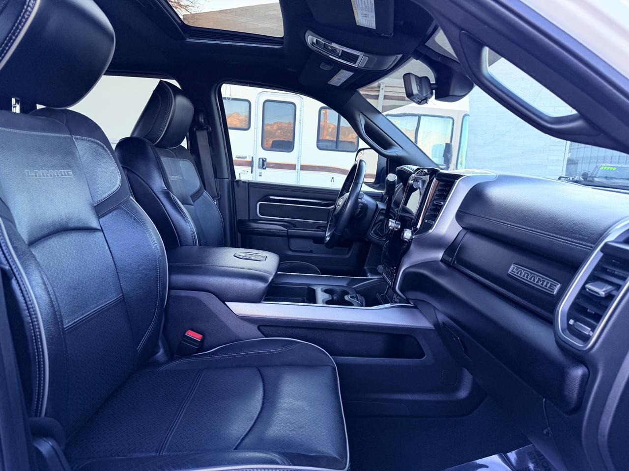 RAM 3500 Laramie Crew Cab LWB 4WD 2022