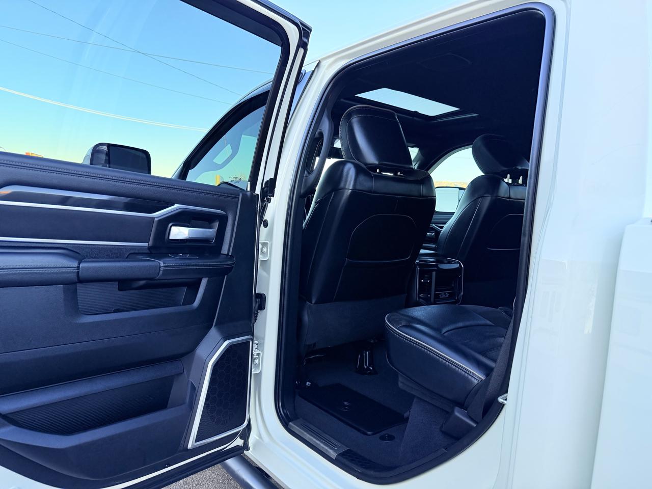 RAM 3500 Laramie Crew Cab LWB 4WD 2022