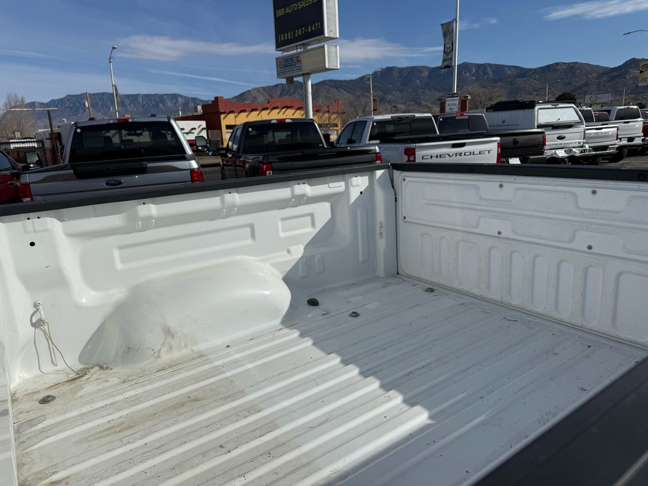 Toyota Tundra SR5 5.7L V8 CrewMax 4WD 2017