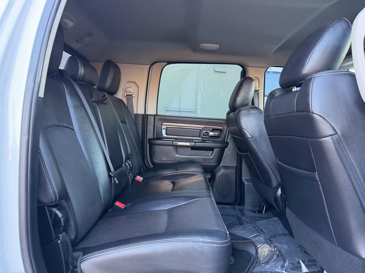 RAM 2500 Laramie Mega Cab 4WD 2016