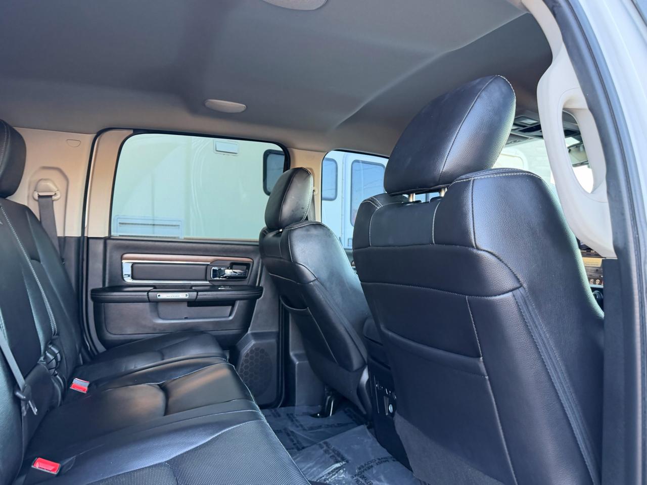 RAM 2500 Laramie Mega Cab 4WD 2016