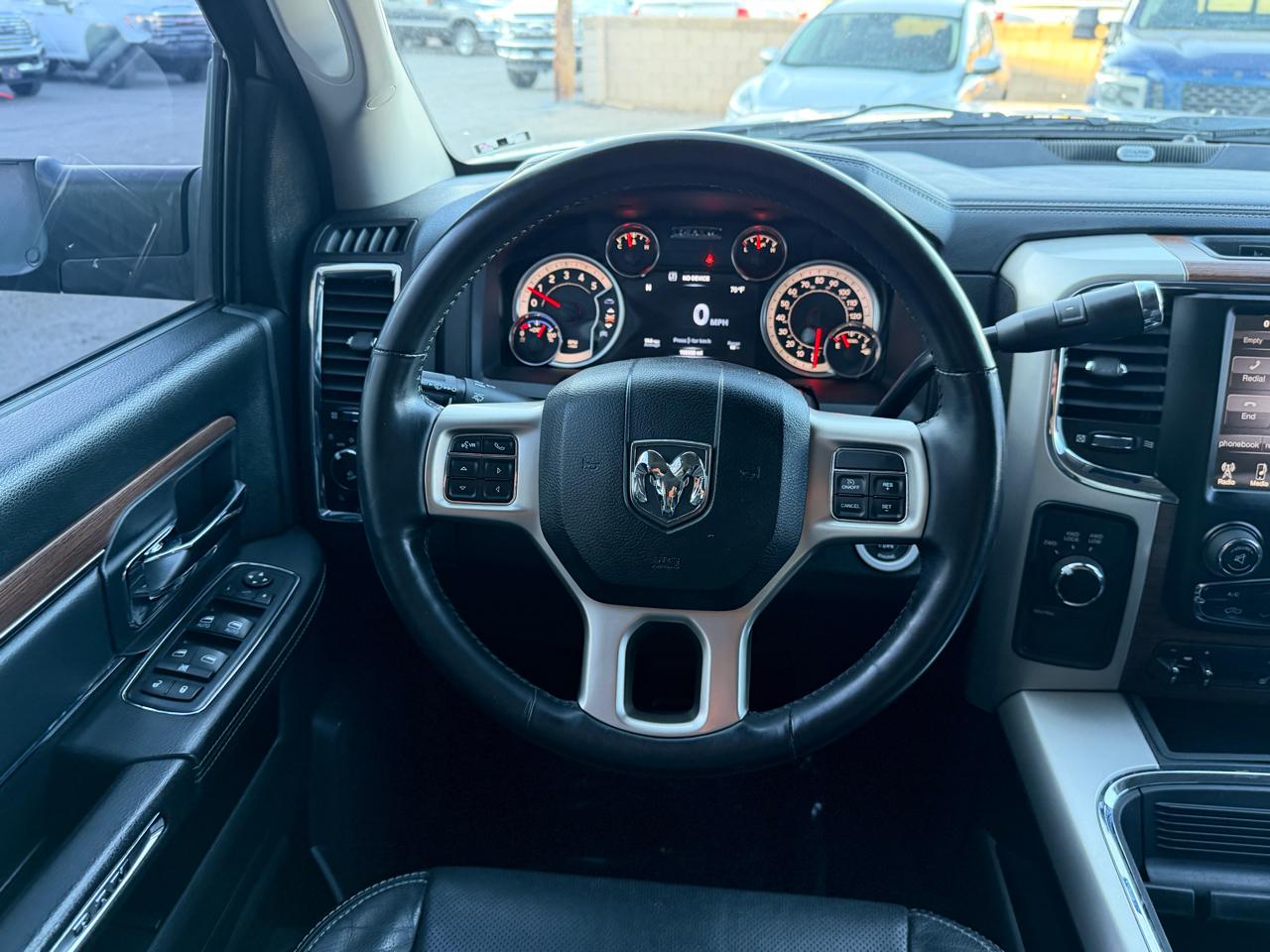 RAM 2500 Laramie Mega Cab 4WD 2016