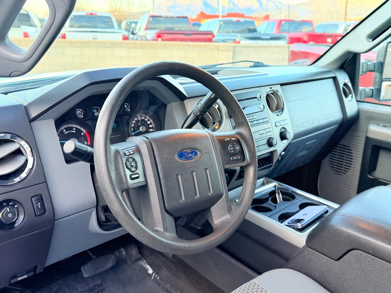 Ford F-250 SD XLT Crew Cab 4WD 2015