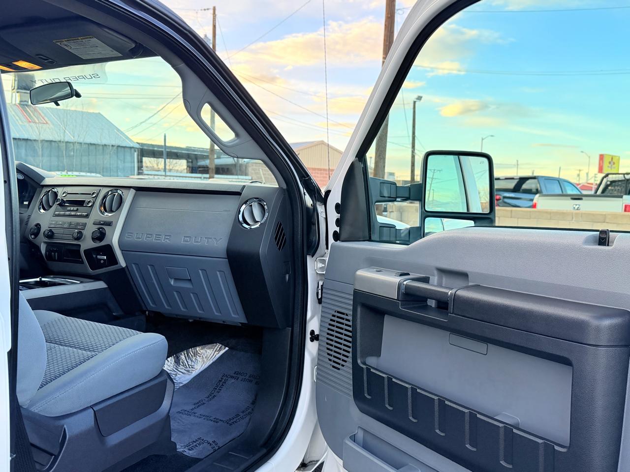 Ford F-250 SD XLT Crew Cab 4WD 2015