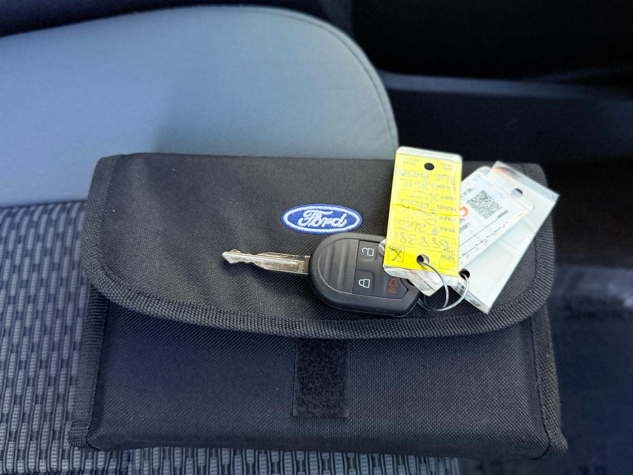 Ford F-250 SD XLT Crew Cab 4WD 2015