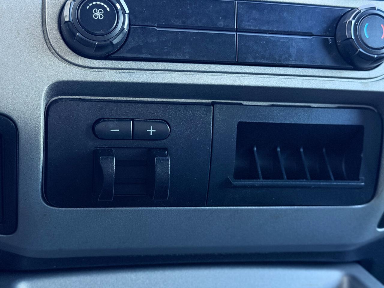 Ford F-250 SD XLT Crew Cab 4WD 2015