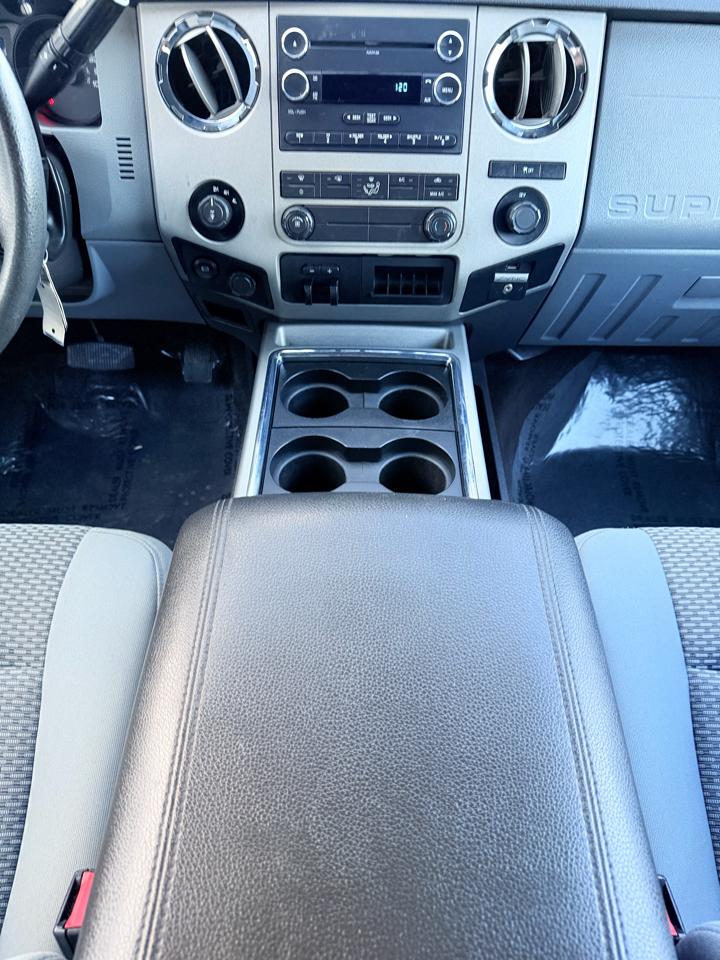 Ford F-250 SD XLT Crew Cab 4WD 2015