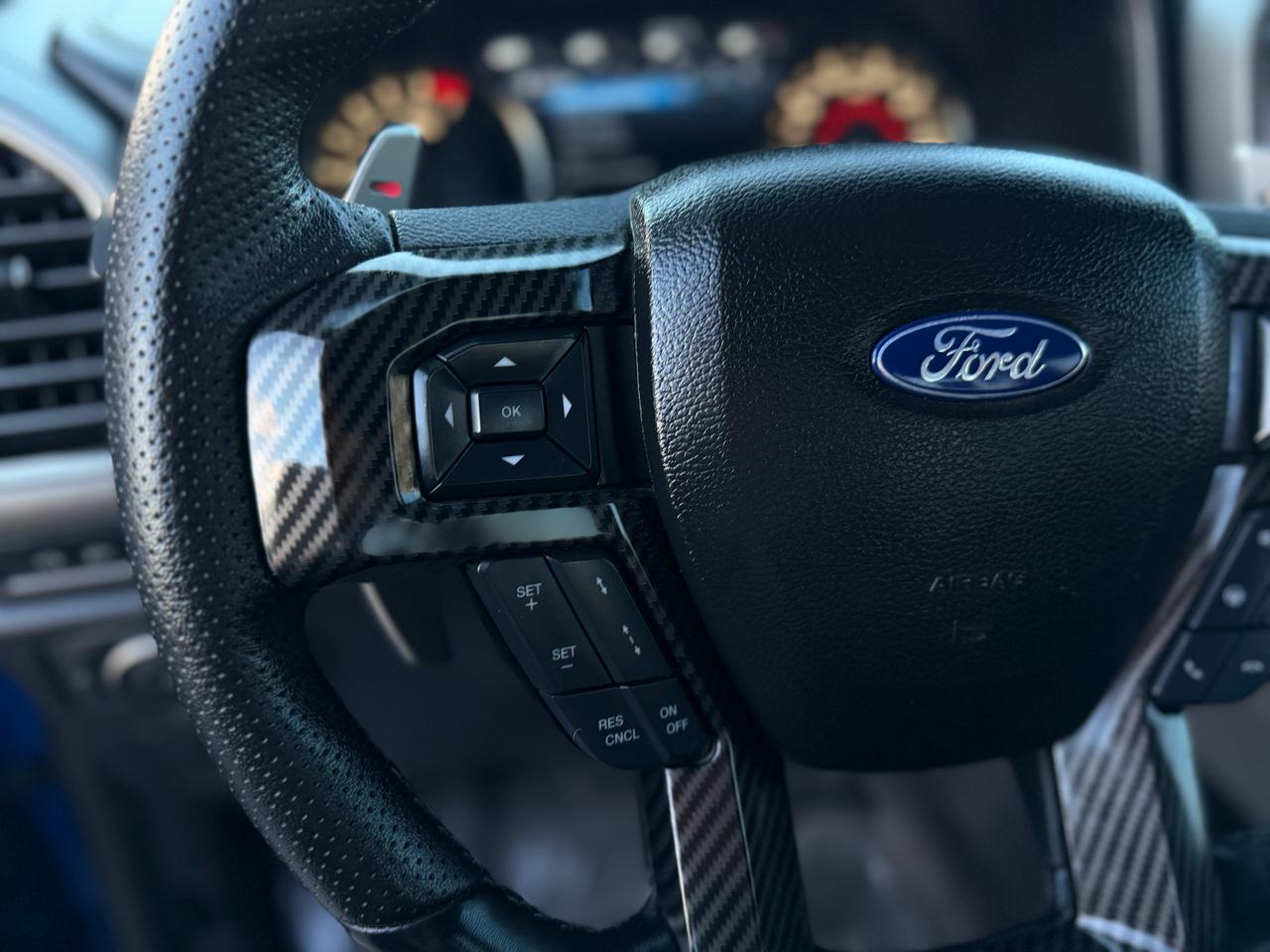 Ford F-150 Raptor SuperCrew 4WD 2017