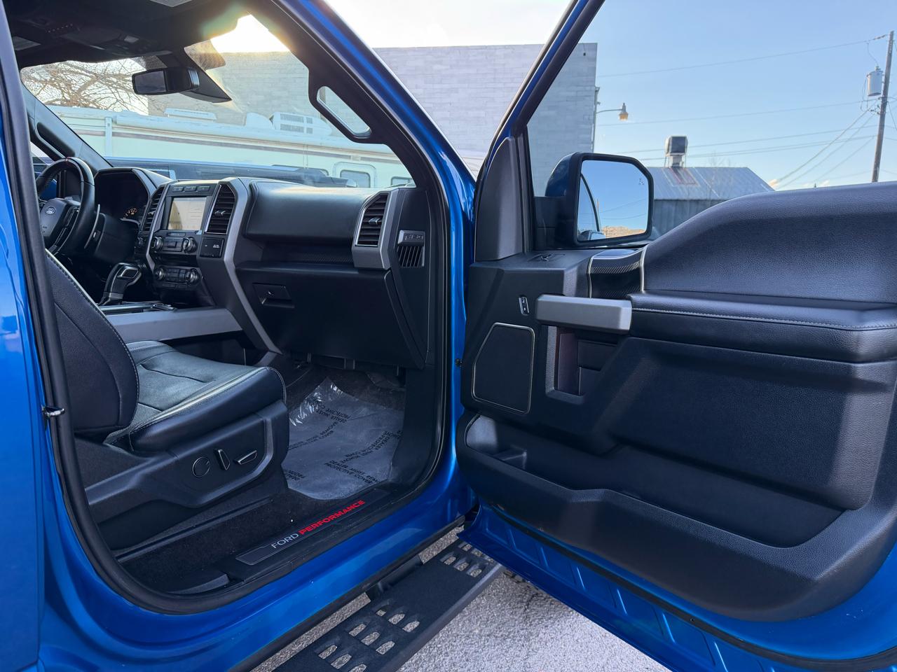 Ford F-150 Raptor SuperCrew 4WD 2017