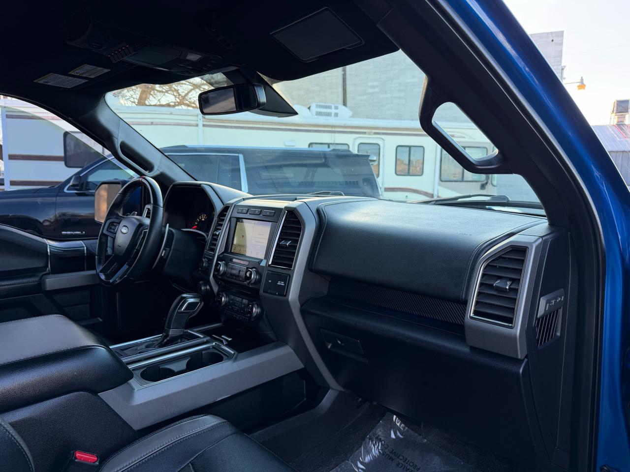 Ford F-150 Raptor SuperCrew 4WD 2017