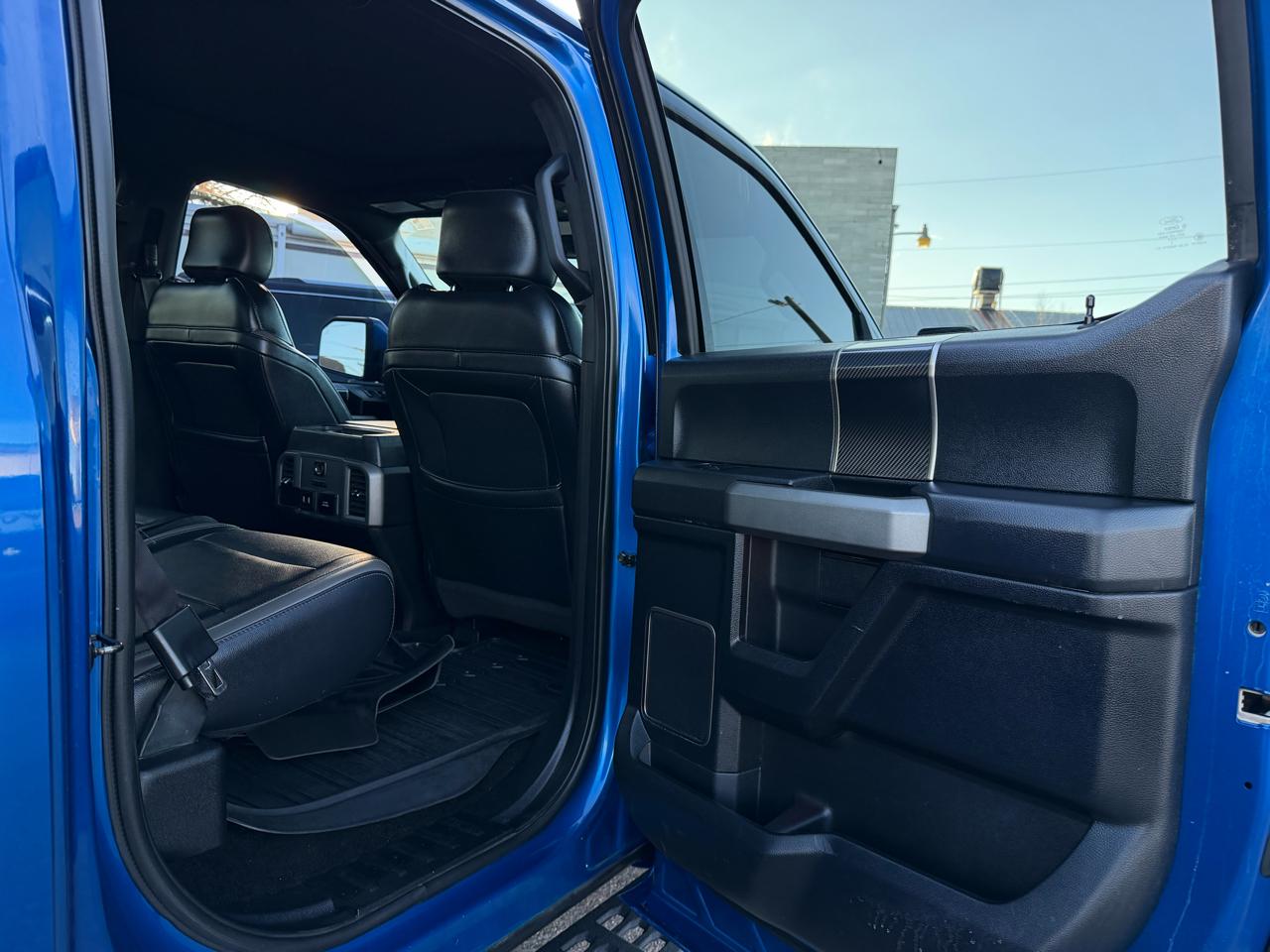 Ford F-150 Raptor SuperCrew 4WD 2017