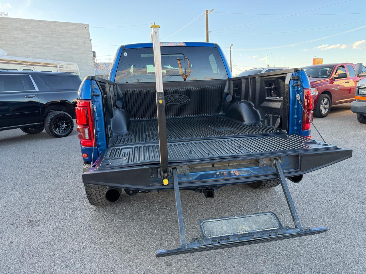 Ford F-150 Raptor SuperCrew 4WD 2017