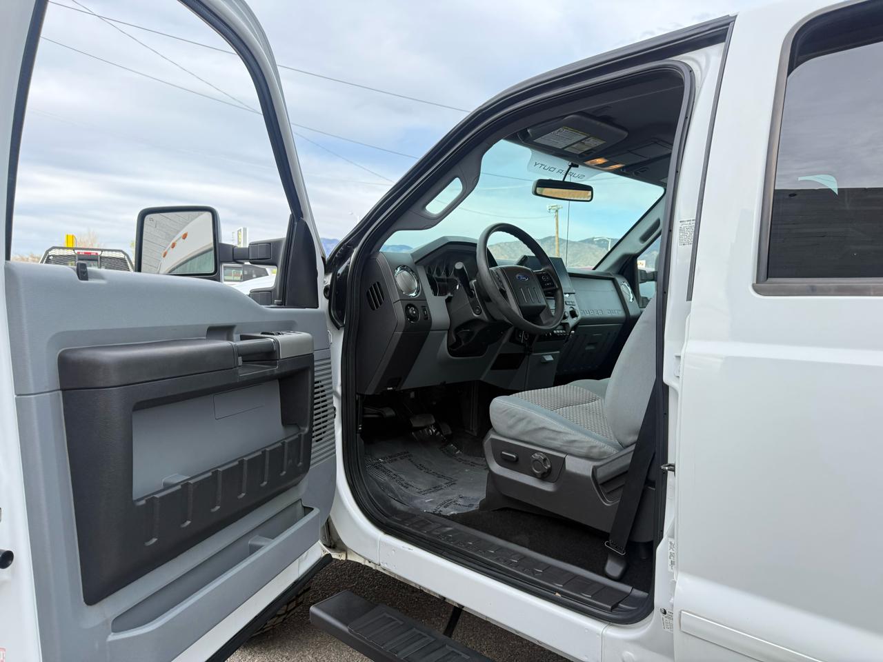 Ford F-350 SD XLT Crew Cab 4WD 2016