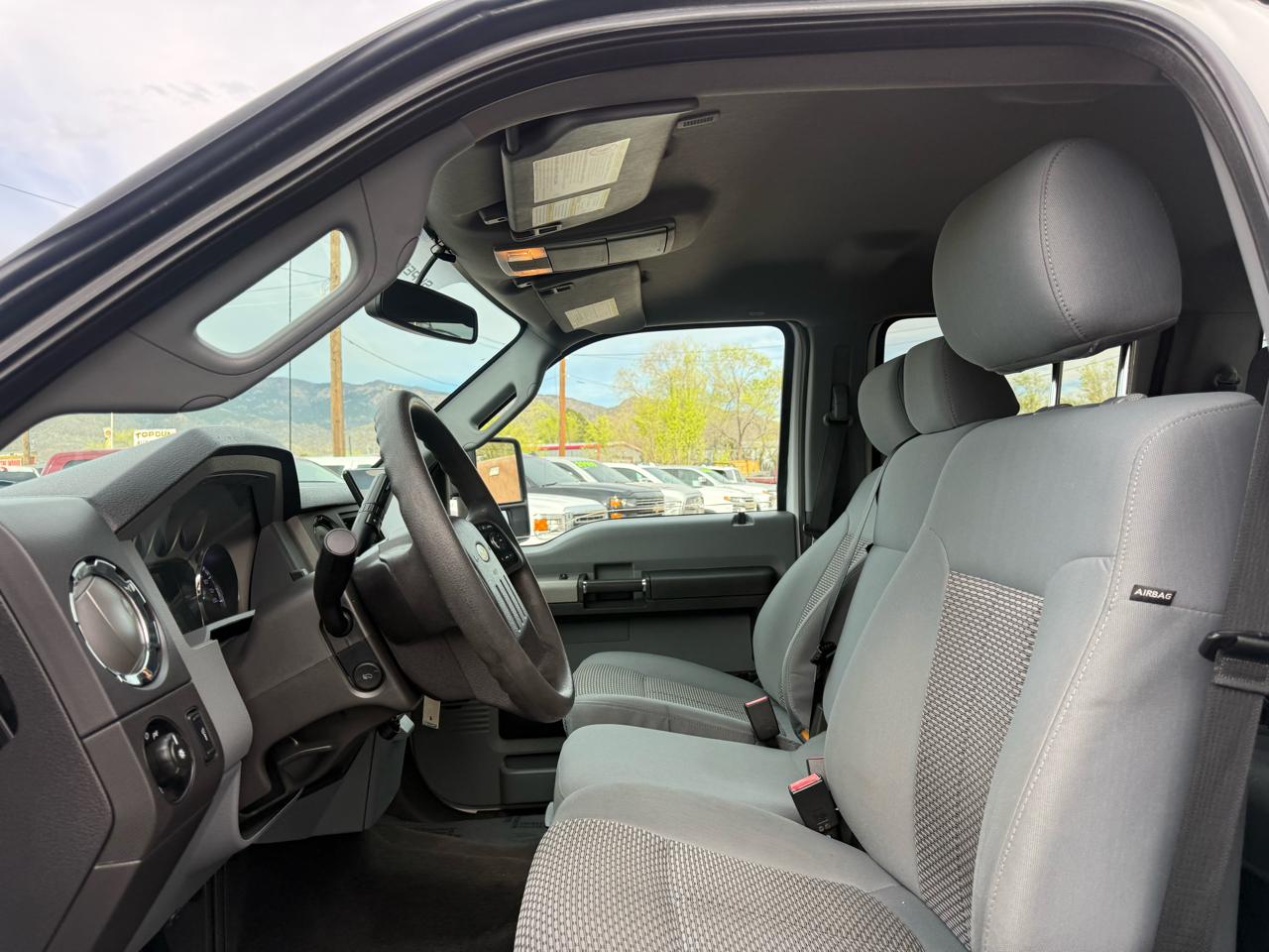 Ford F-350 SD XLT Crew Cab 4WD 2016