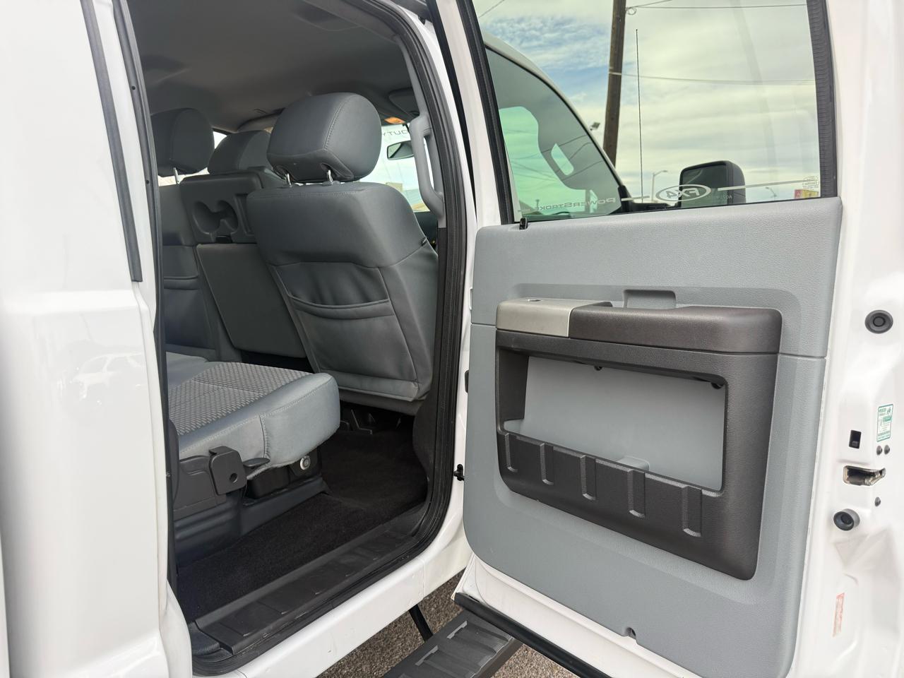 Ford F-350 SD XLT Crew Cab 4WD 2016