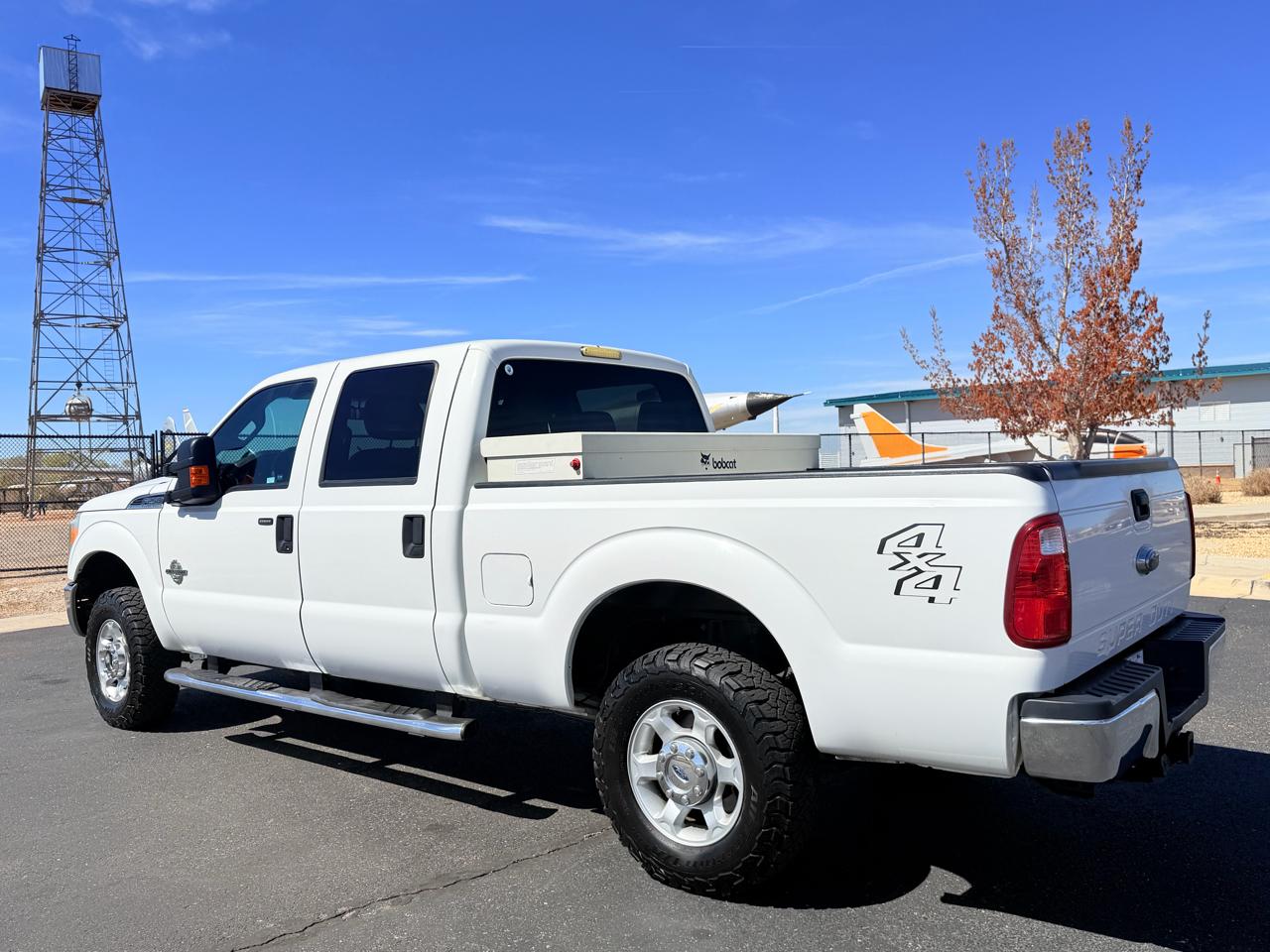 Ford F-250 SD XLT Crew Cab 4WD 2015