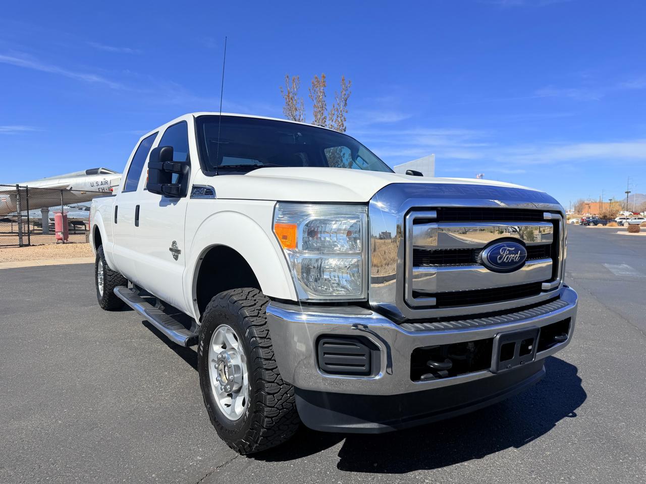Ford F-250 SD XLT Crew Cab 4WD 2015