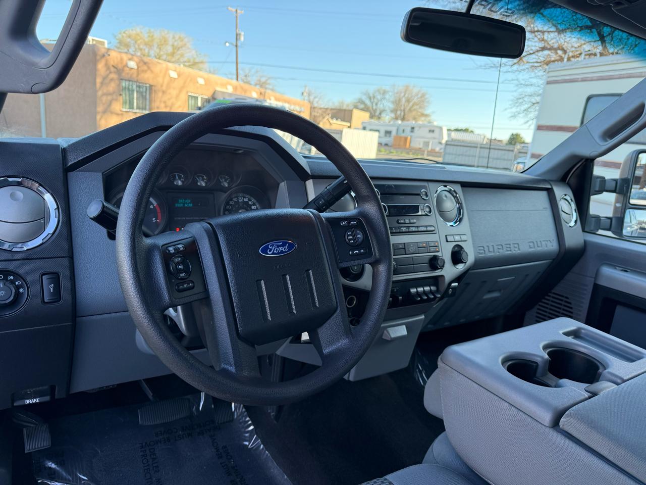 Ford F-250 SD XLT Crew Cab 4WD 2015