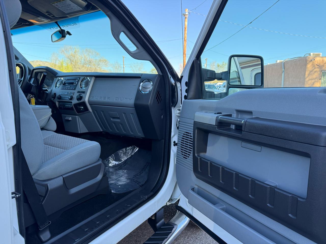 Ford F-250 SD XLT Crew Cab 4WD 2015