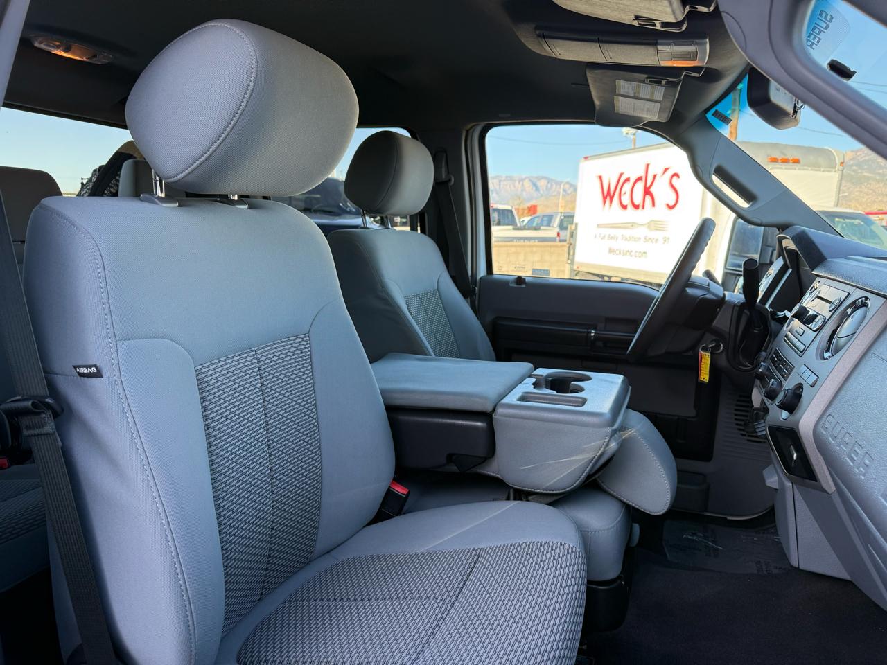 Ford F-250 SD XLT Crew Cab 4WD 2015