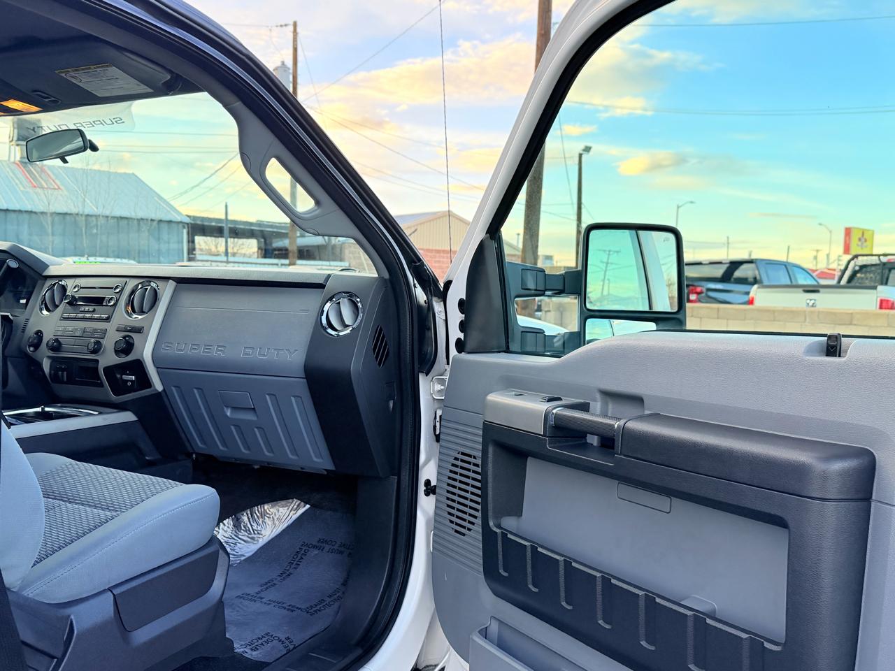 Ford F-250 SD XLT Crew Cab 4WD 2015