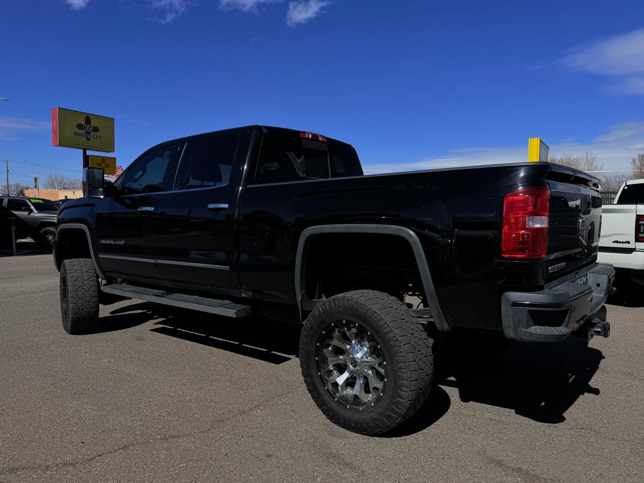 GMC Sierra 2500HD Denali Crew Cab 4WD 2019