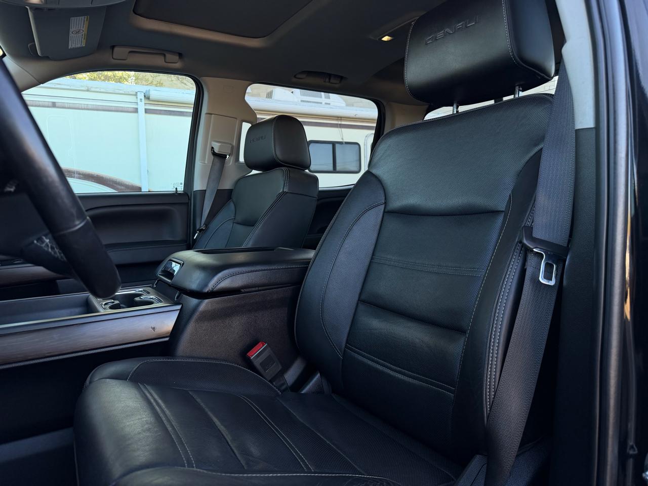 GMC Sierra 2500HD Denali Crew Cab 4WD 2019