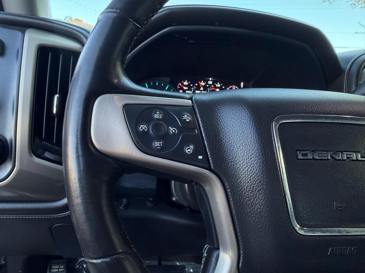 GMC Sierra 2500HD Denali Crew Cab 4WD 2019