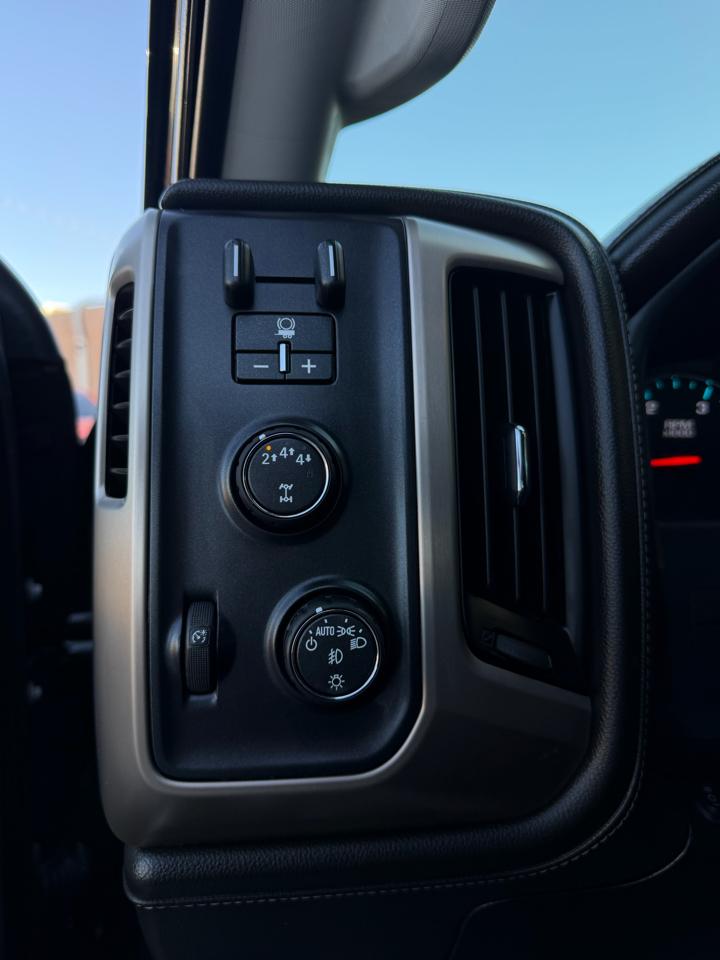 GMC Sierra 2500HD Denali Crew Cab 4WD 2019