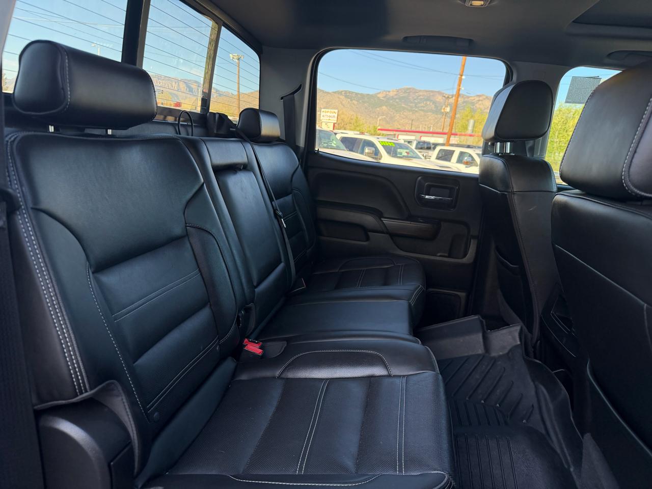 GMC Sierra 2500HD Denali Crew Cab 4WD 2019