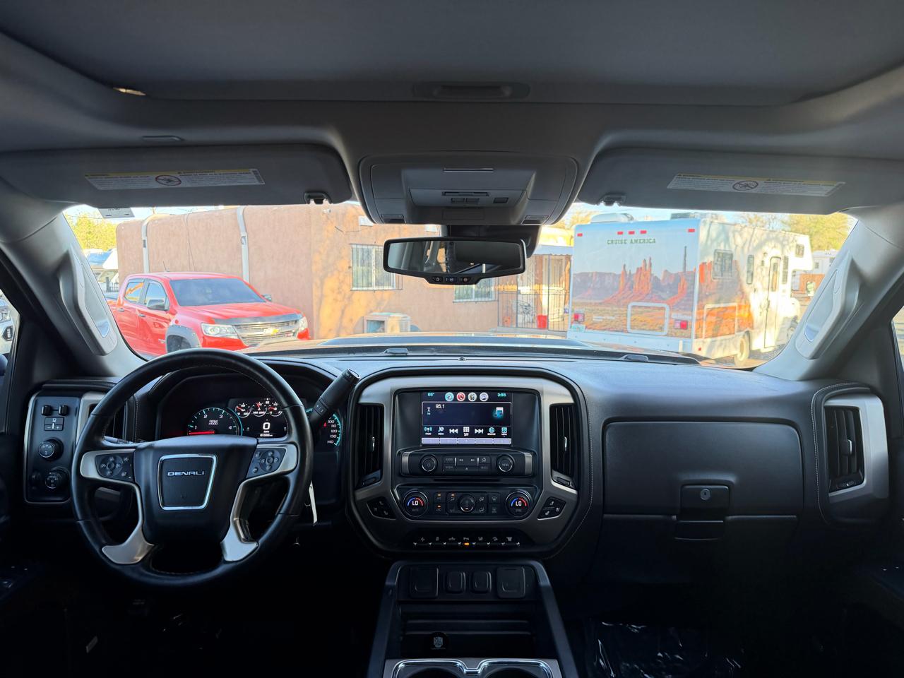 GMC Sierra 2500HD Denali Crew Cab 4WD 2019