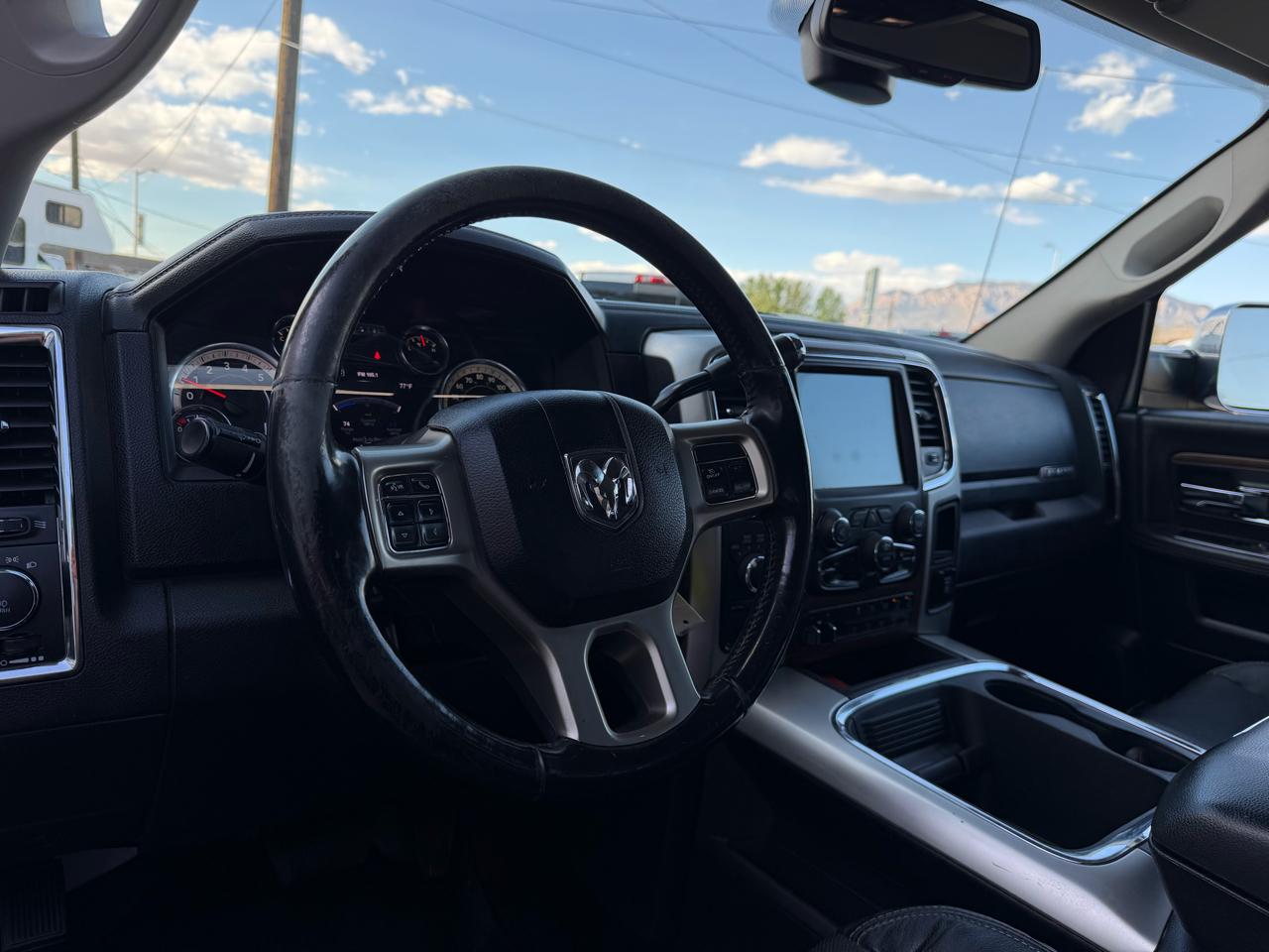 RAM 2500 Laramie Crew Cab SWB 4WD 2017