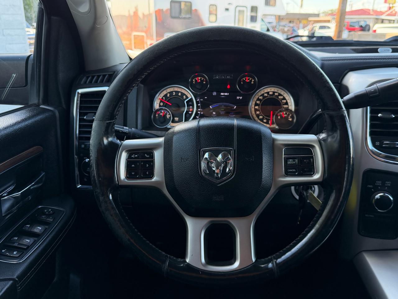 RAM 2500 Laramie Crew Cab SWB 4WD 2017