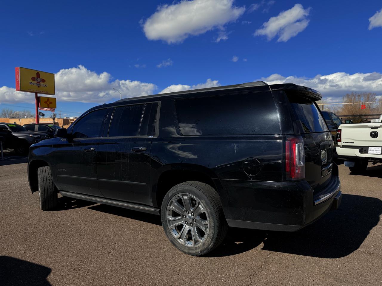 GMC Yukon XL Denali 4WD 2016