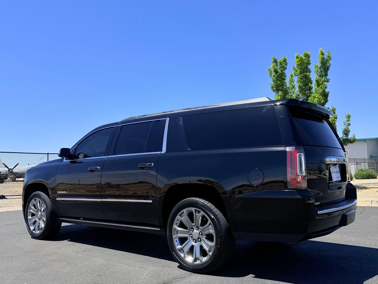 GMC Yukon XL Denali 4WD 2016