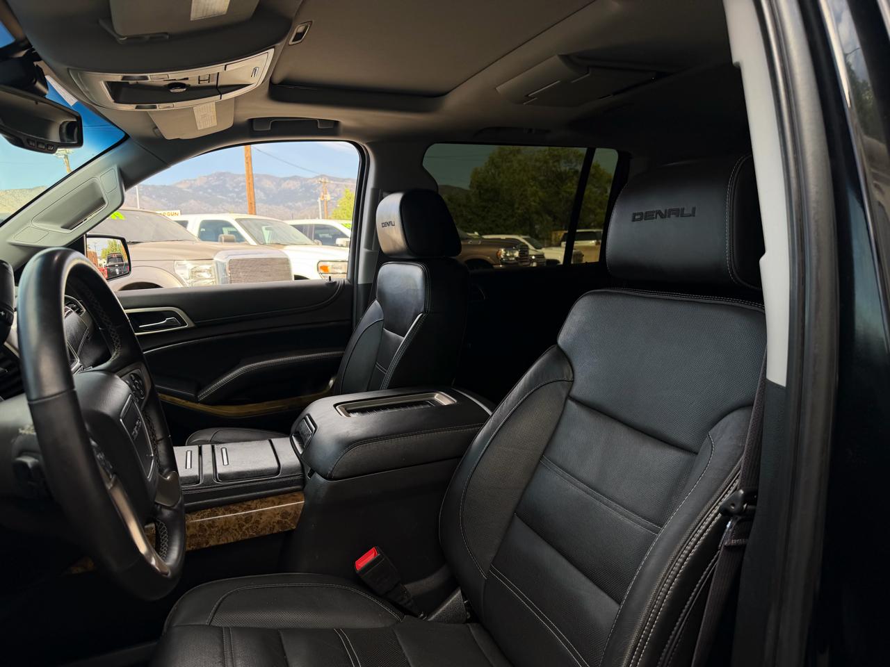 GMC Yukon XL Denali 4WD 2016