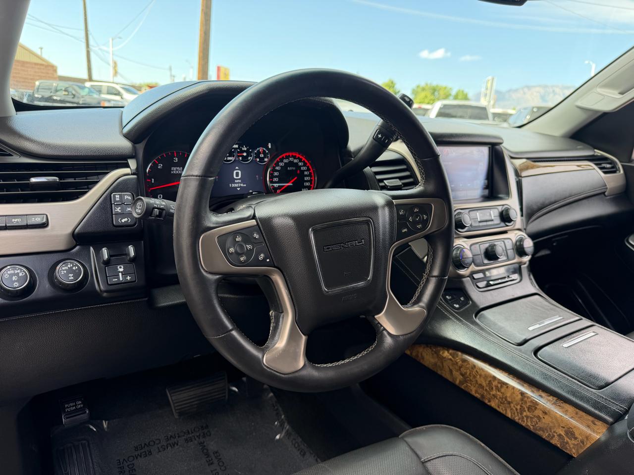 GMC Yukon XL Denali 4WD 2016