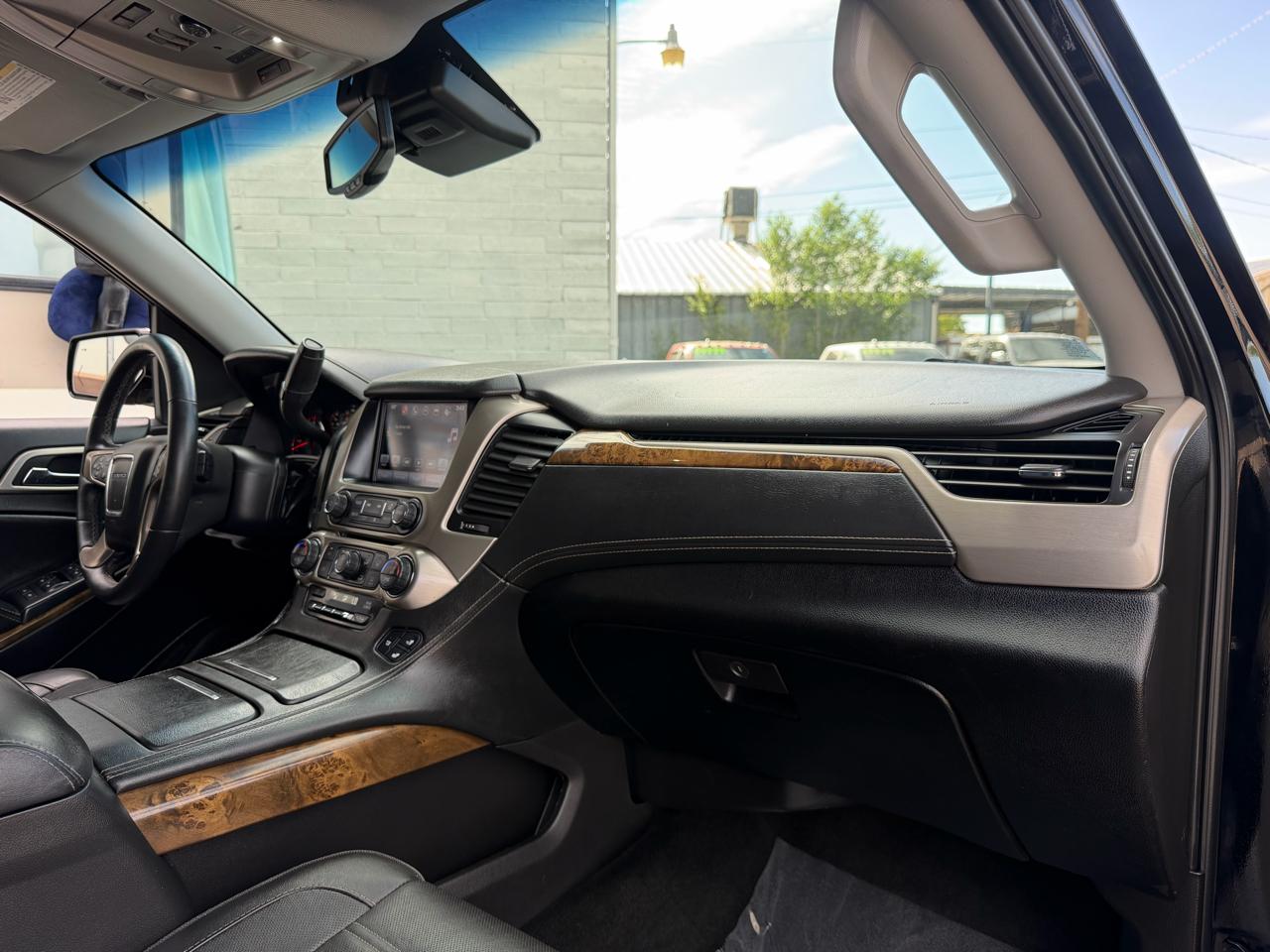 GMC Yukon XL Denali 4WD 2016