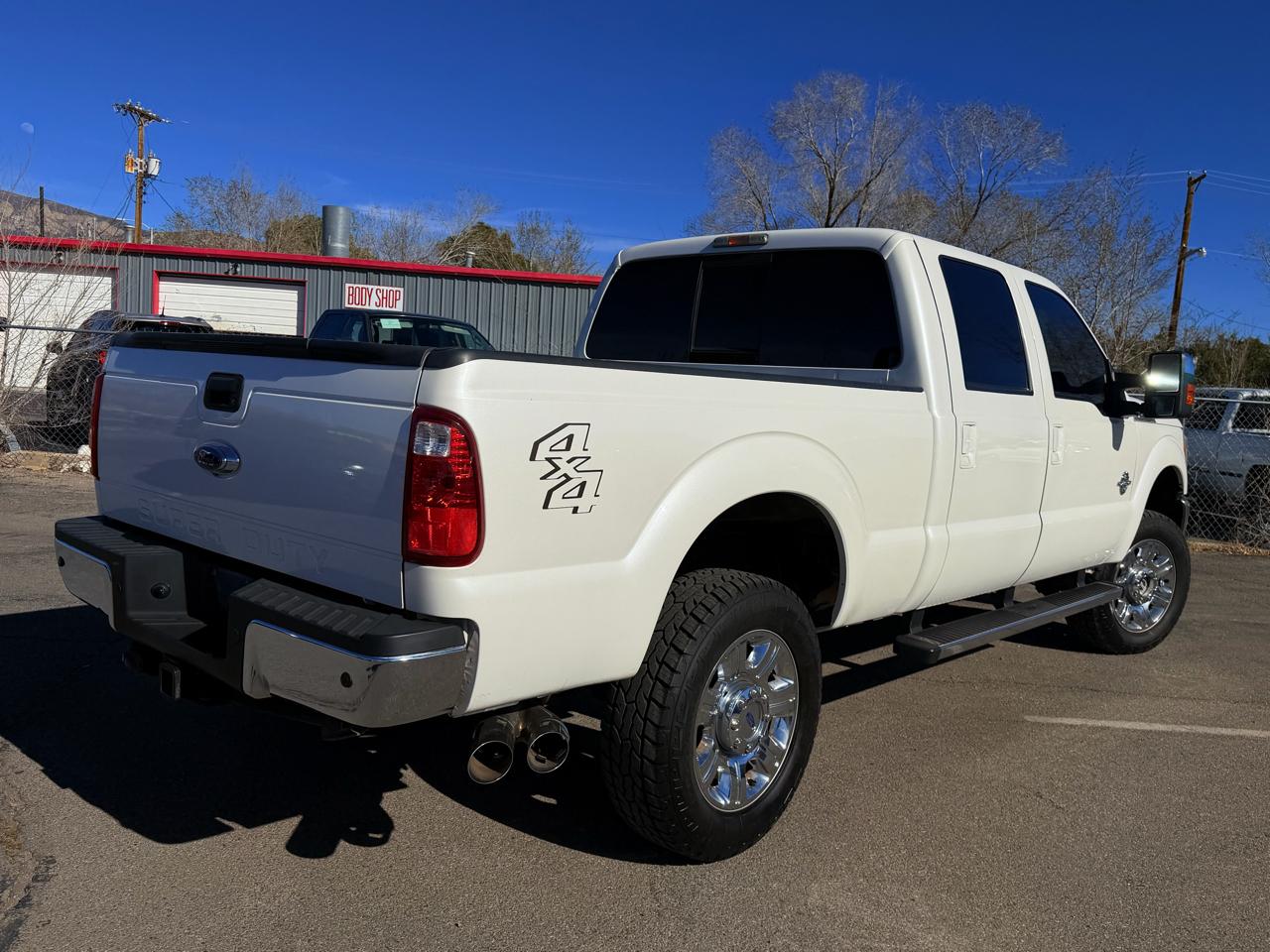 Ford F-350 SD Lariat Crew Cab 4WD 2015