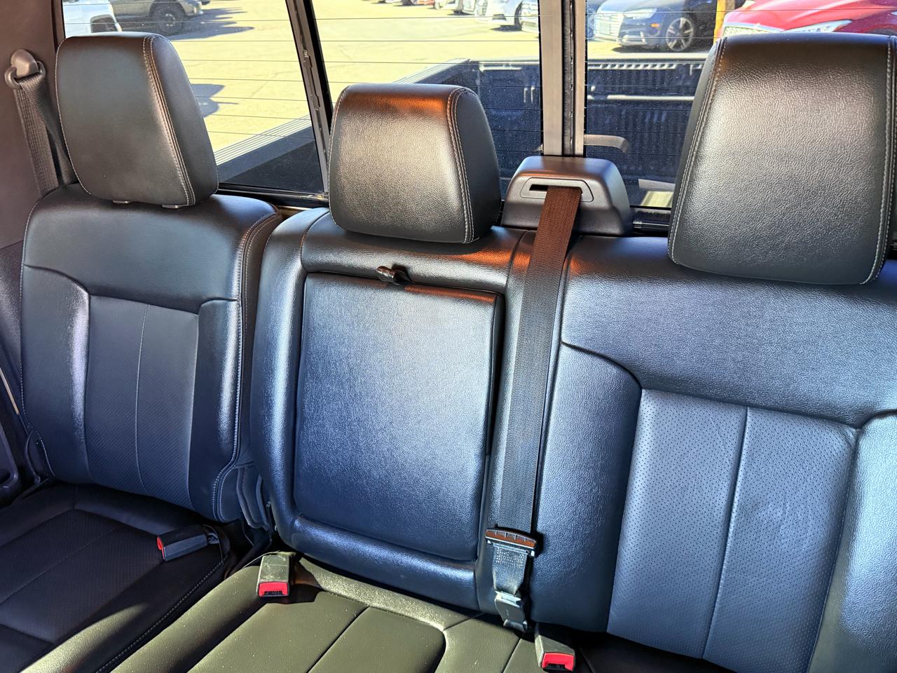 Ford F-350 SD Lariat Crew Cab 4WD 2015