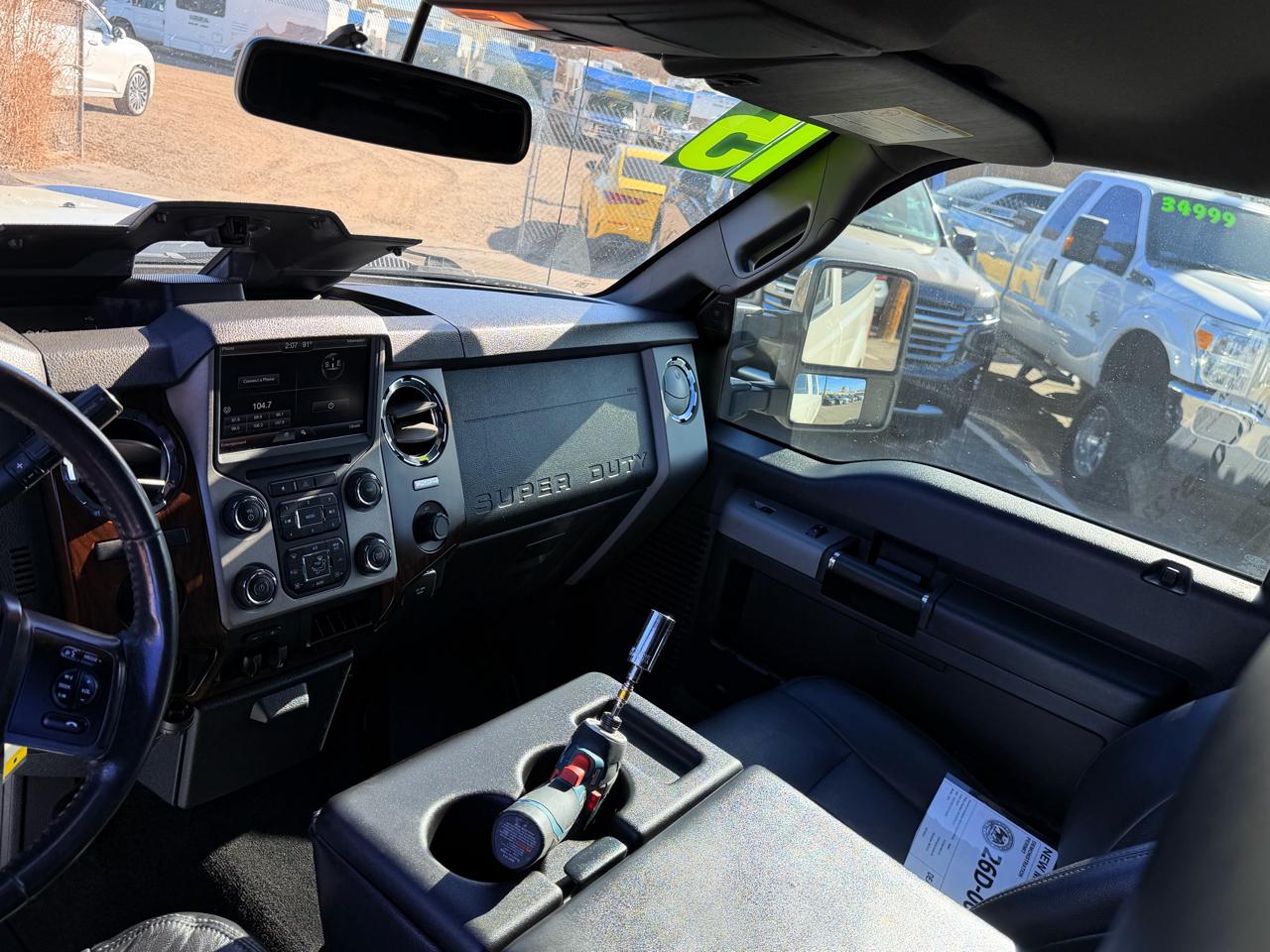 Ford F-350 SD Lariat Crew Cab 4WD 2015