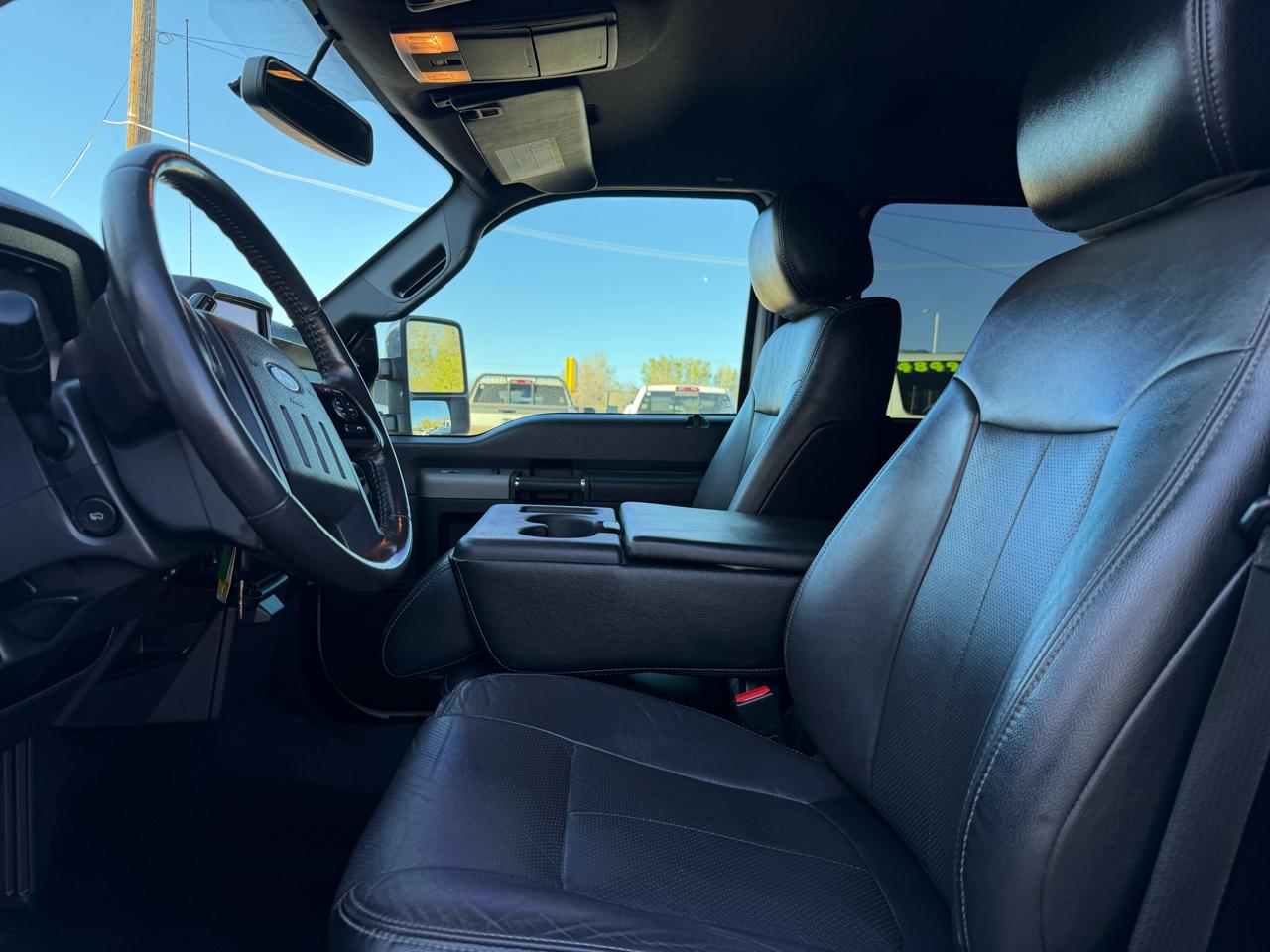 Ford F-350 SD Lariat Crew Cab 4WD 2015